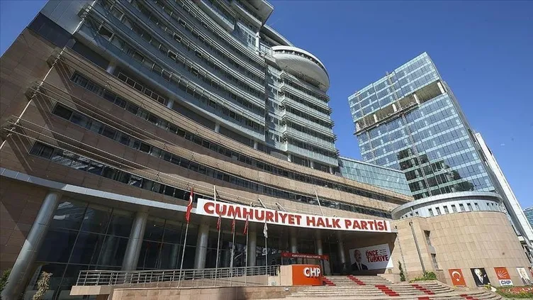 SON DAKİKA | Yeni Parti’den yeni provokasyon! Özgür Özel gözünü üyelere dikti