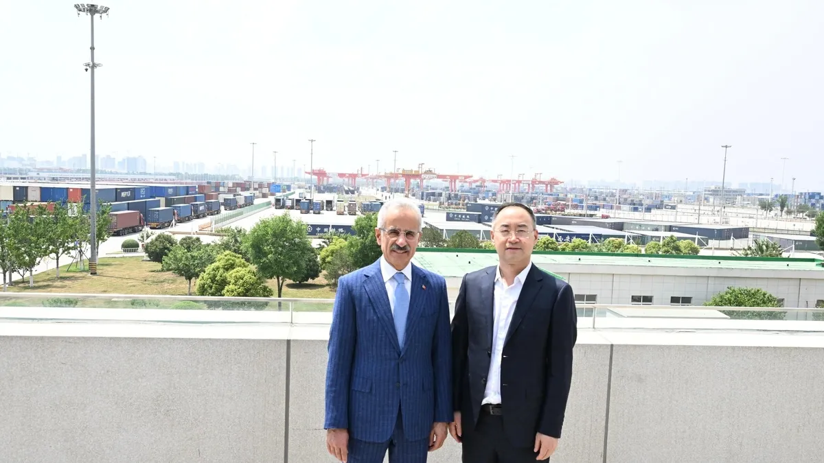 Orta Koridor’da tarihi sefer! Çin’den Türkiye’ye düzenli tren seferleri başladı