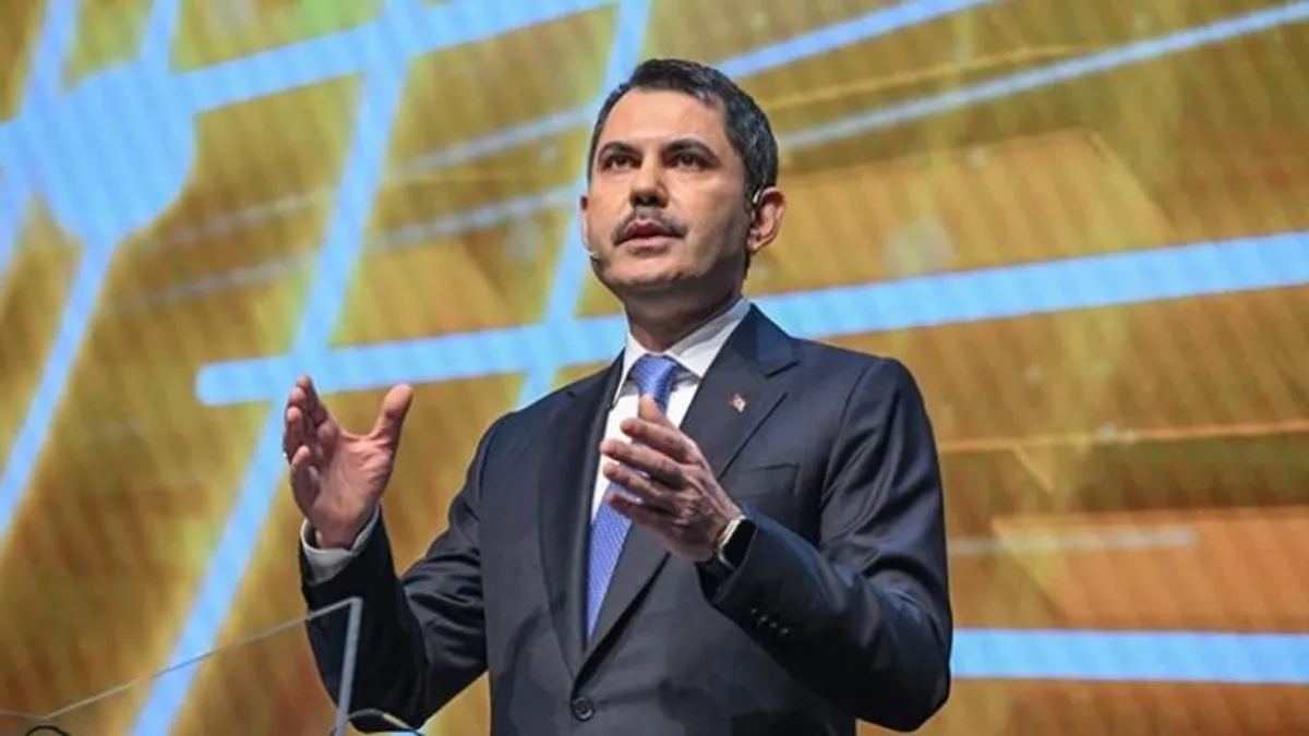 Bakan Kurum, Fransa’ya resmi ziyarette bulundu