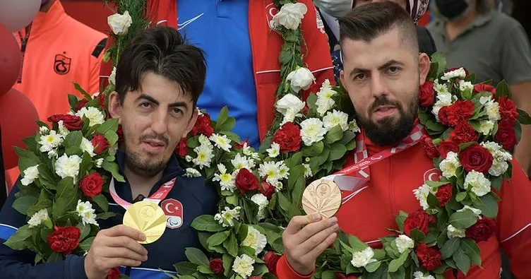Trabzon’da olimpiyat şampiyonu olan Abdullah Öztürk ve Ali Öztürk’e coşkulu karşılama