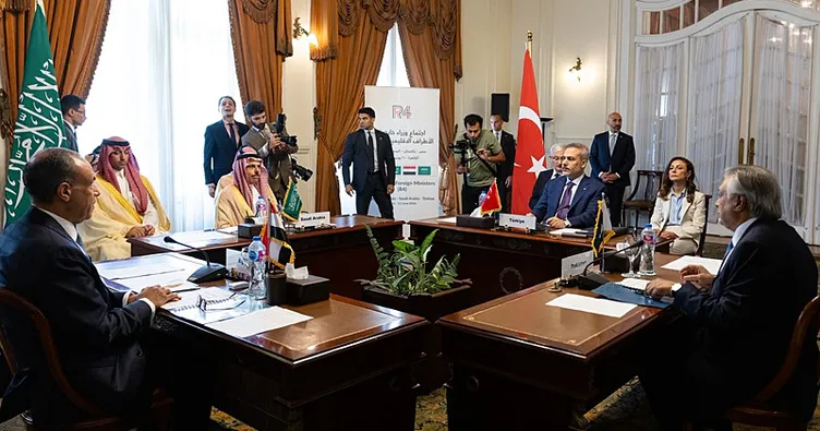 Bakan Fidan’dan Kahire’deki kritik zirvede İsrail’e sert tepki: Fırsatını bulursa ABD-İran görüşmelerini sabote eder