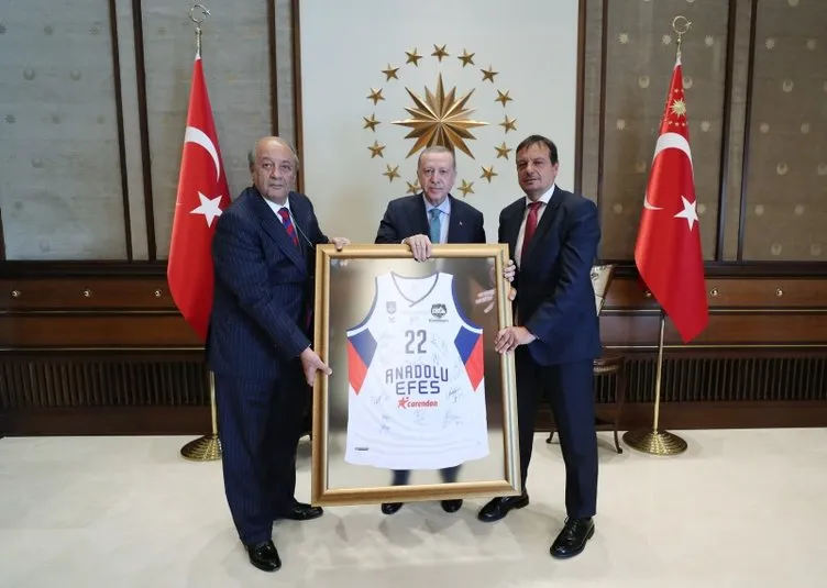 Şampiyonlar Külliye’de! Başkan Erdoğan  Anadolu Efes takımını kabul etti