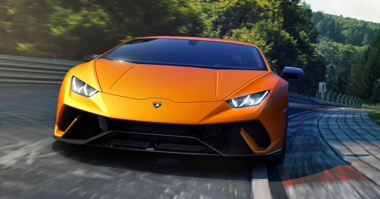 Lamborghini tarihinde bir ilk!