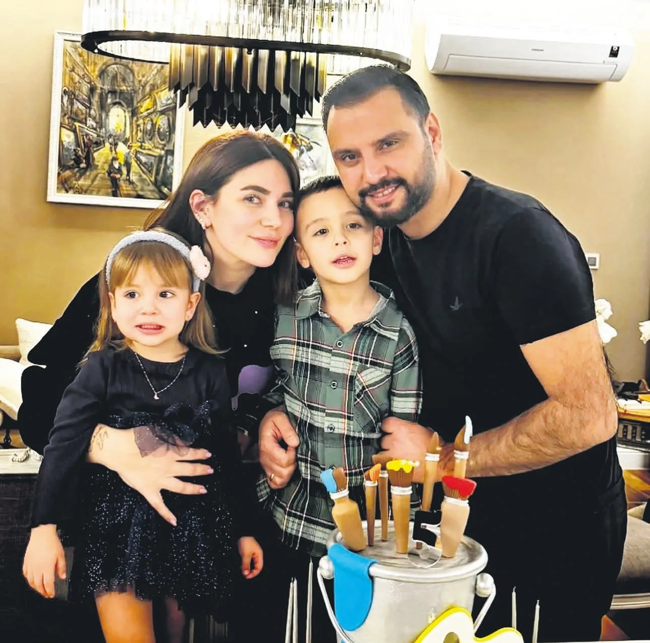 Ünlü çift evinin kapılarını GÜNAYDIN'a açtı! Buse Varol ve Alişan: Çocuklarımıza vatan sevgisi aşılıyoruz