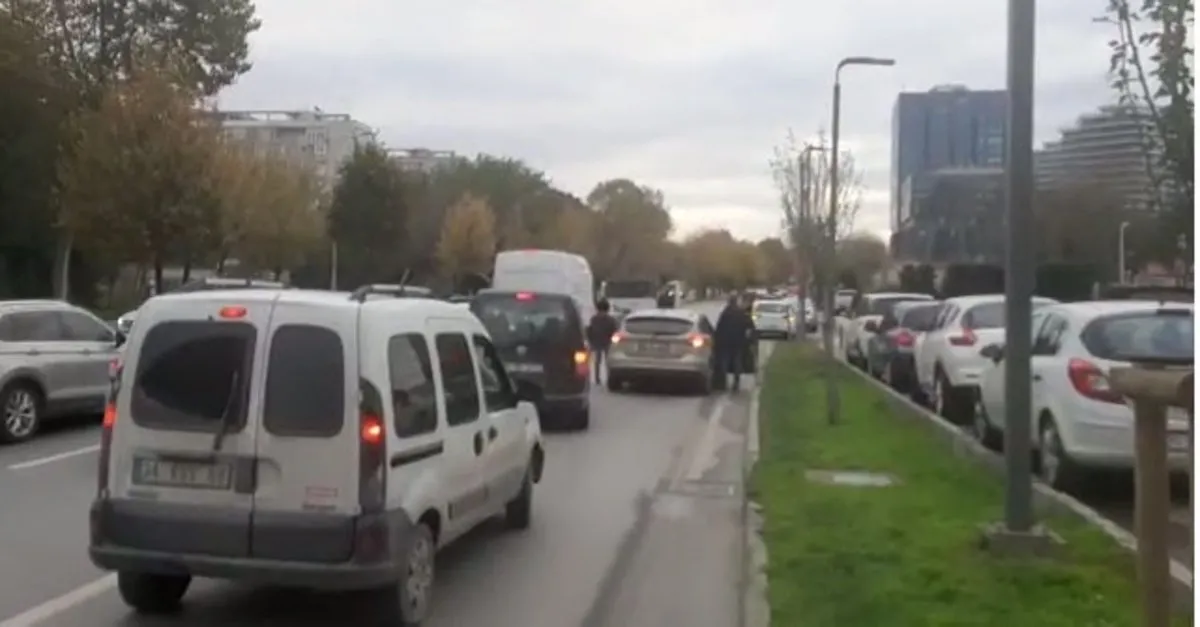 Istanbul Da Hayat 1 Dakika Durdu Ata Ya Saygi Durusu Sabah Haber Ofisi