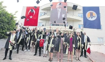 Erdemli MYO’da mezuniyet sevinci