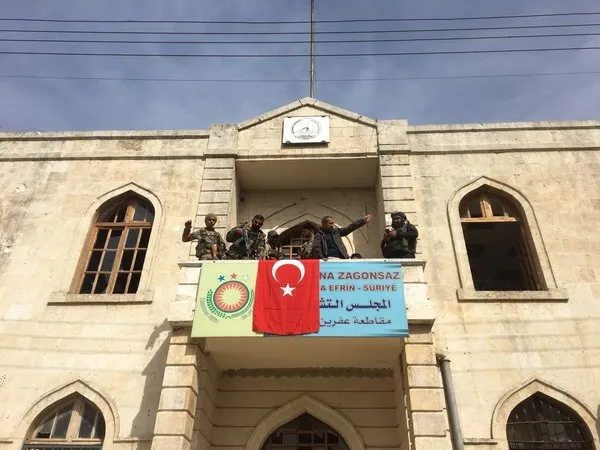 TSK ve ÖSO birlikleri Afrin ilçe merkezinde kontrolü sağladı