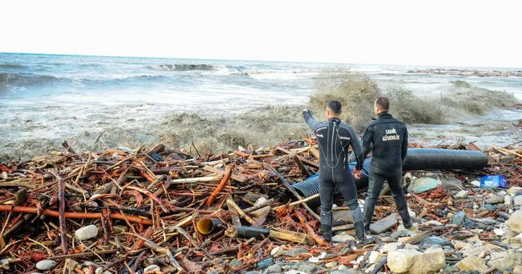 Kastamonu’da sahil şeridi selden savaş alanına döndü! 5 kadının cansız bedeni denizden çıkarıldı