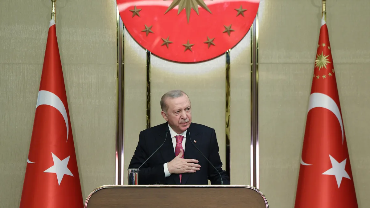 SON DAKİKA I Başkan Erdoğan, ‘Esnaf ve Sanatkarlarla İftar’ programında konuşuyor… SON DAKİKA I Başkan Erdoğan, ‘Esnaf ve Sanatkarlarla İftar’ programında konuşuyor…