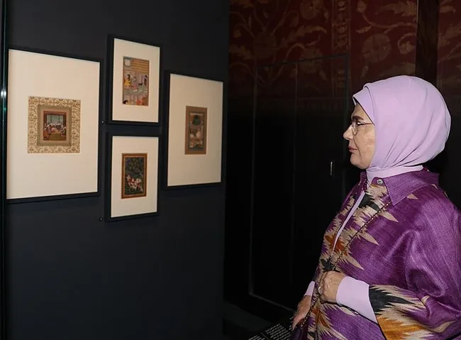 Emine Erdoğan, Katar’da İslam Eserleri Müzesi’ni ziyaret etti