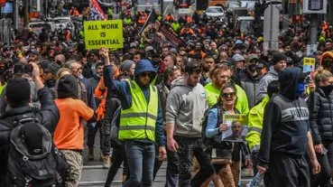 Avustralya’da şiddetli protestolar devam ediyor