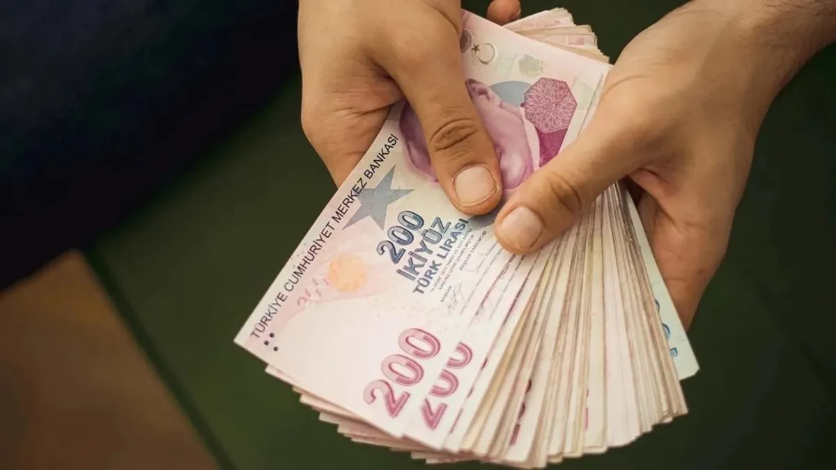 ZAMLI EMEKLİ MAAŞI ÖDEME GÜNLERİ 2025: SSK ve Bağkur zamlı emekli aylığı ve Temmuz ayı zam farkları ne zaman yatacak?