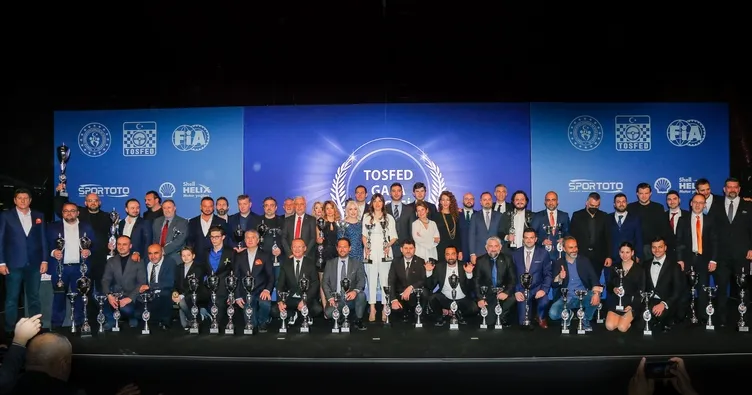 2021 şampiyonları kupalarını aldı