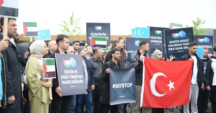 BARÜ’lü öğrenciler ‘Sessiz Yürüyüş’ ile insan hakları ihlallerine tepki gösterdi