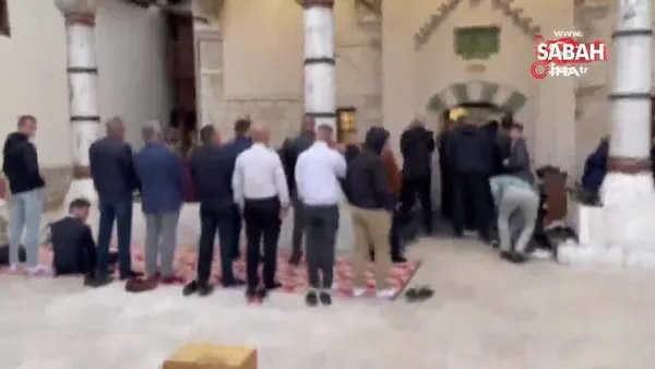 Saraybosna’da Müslümanlar bayram sabahı camilere akın etti | Video