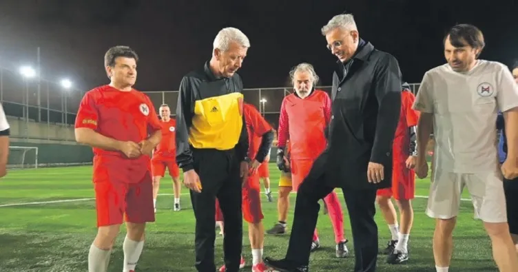 Efsaneler doktorlar için sahaya çıktı