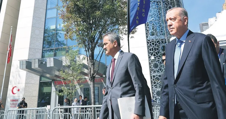 Diplomasinin merkezi Türkevi oldu