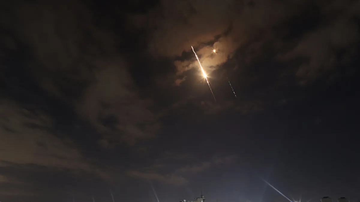 Hizbullah'ın İsrail'in kuzeyine roketli saldırı düzenledi