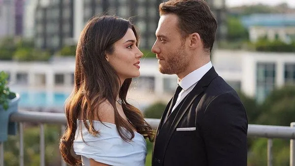 Hande Erçel'in eski aşkı Kerem Bürsin kaslı vücudunu sergiledi! Sosyal medya yıkıldı - Galeri - Magazin