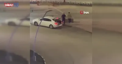 Kaldırım taşı hırsızlığı kamerada