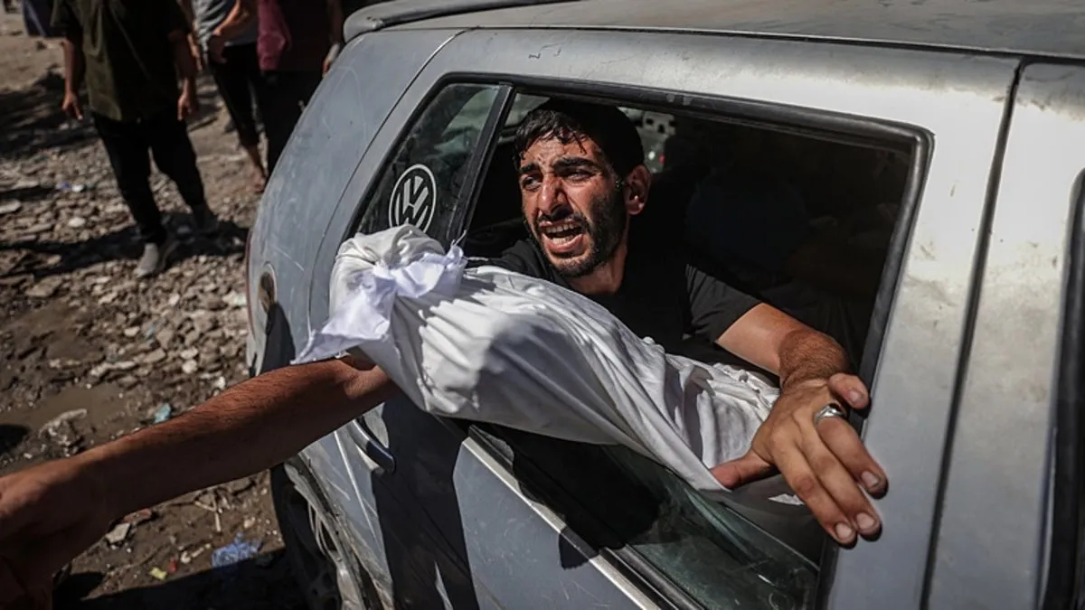 Gazze’de insani felaket sürüyor: Okullar bombalandı çadırlar kül oldu