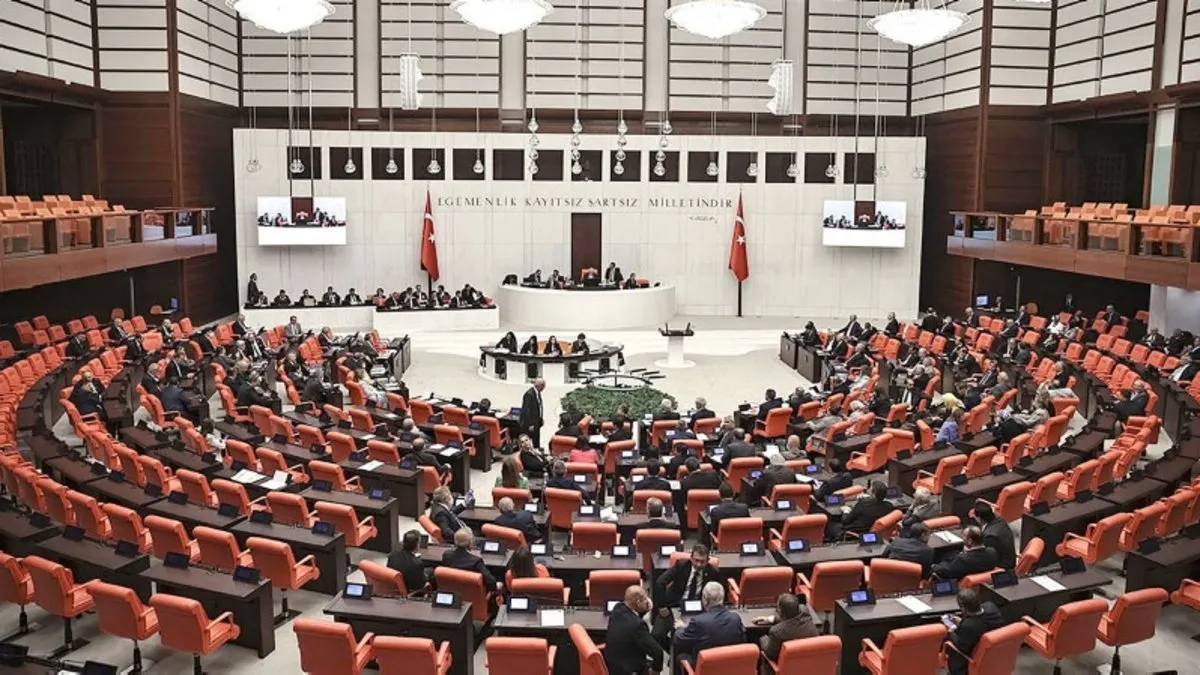 TBMM'de yeni yasama yılı yarın başlıyor: En önemli gündem maddesi yeni anayasa ve içtüzük!