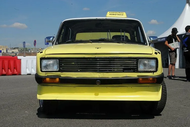 Kocaeli’de 1989 model Serçe’yi, sürücüsüz taksiye çevirdiler!
