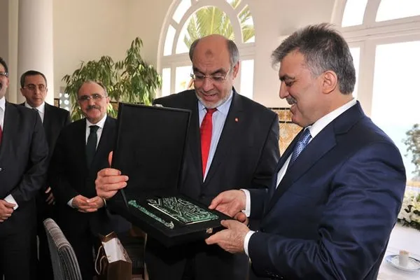 Abdullah Gül Tunus'ta