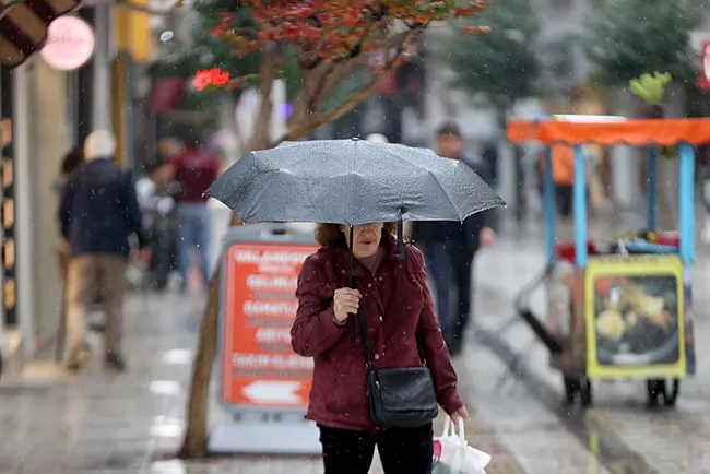 son-dakika-meteoroloji-istanbul-dahil-8-il-icin-alarm-verdi-yeni-saganak-dalgasi-geliyor-o-gune-ve-saate-dikka-1761466488095.jpeg SON DAKİKA… Meteoroloji İstanbul dahil 8 il için alarm verdi! Yeni sağanak dalgası geliyor: O güne ve saate dikkat!