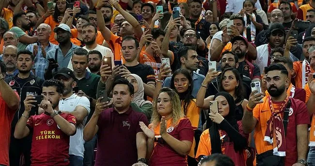 Galatasaray'da 2022-2023 sezonu kombine biletleri tükendi
