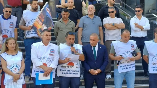bucada-memurlar-is-birakti-sadaka-degil-alin-terimizin-karsiligini-istiyoruz-1789473843985.jpg