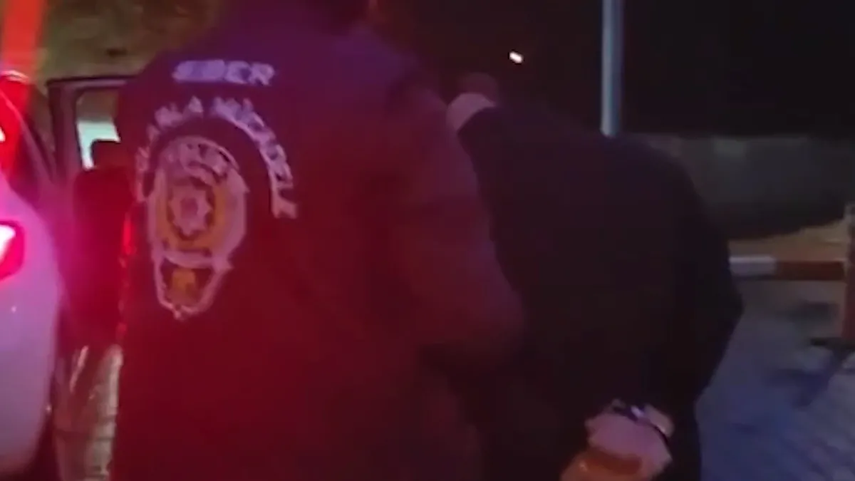 Bakan Yerlikaya duyurdu: Siber suçlarla mücadele kapsamında 200 şüpheli yakalandı Bakan Yerlikaya duyurdu: Siber suçlarla mücadele kapsamında 200 şüpheli yakalandı