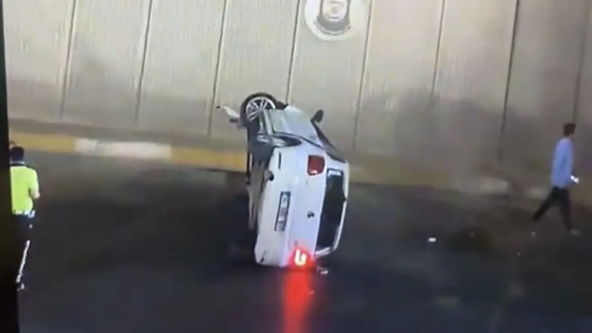 Şanlıurfa’da otomobil takla attı! 2 yaralı Şanlıurfa’da otomobil takla attı! 2 yaralı