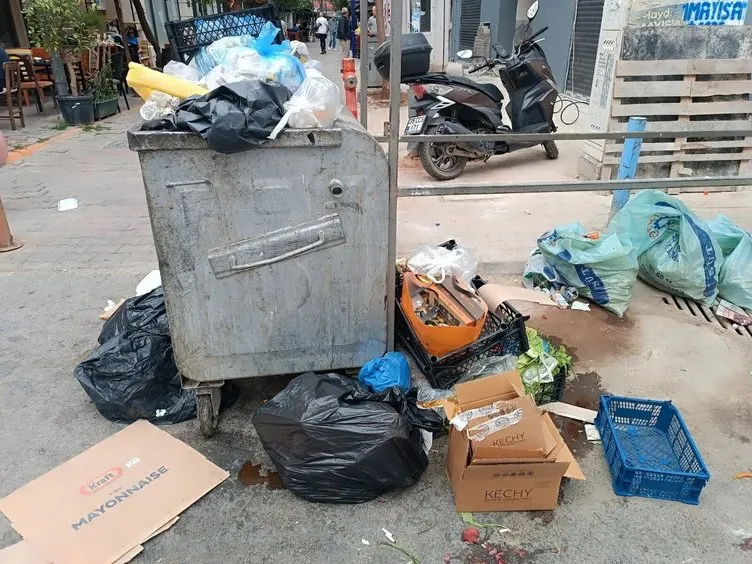 Son dakika: İzmir’de sokaklar çöp dağları! Salgın hastalık riski kapıda
