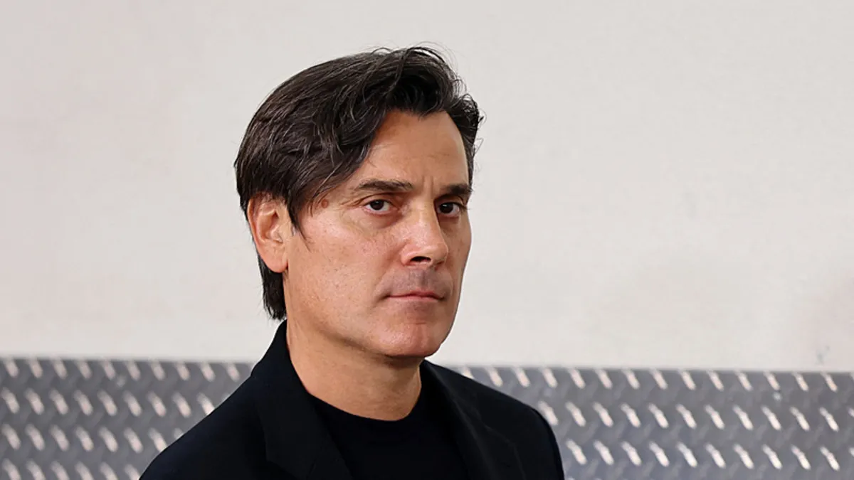 A Milli Futbol Takımı Teknik Direktörü Vincenzo Montella basın toplantısında