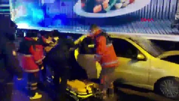 İstanbul Sultanbeyli'de otomobil TIR'ın altına girdi: 1'i ağır, 3 yaralı