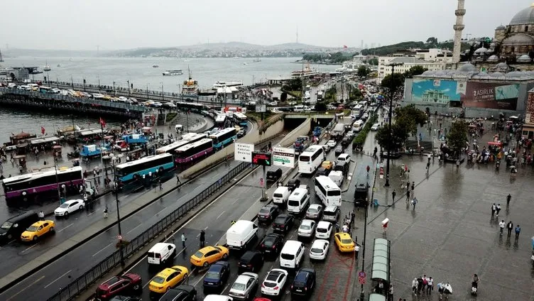 Eminönü'nde selin ardından son durum
