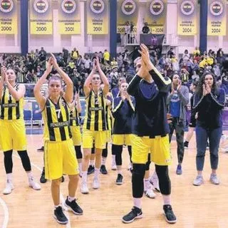 Fenerbahçe şampiyonluk için parkeye çıkıyor