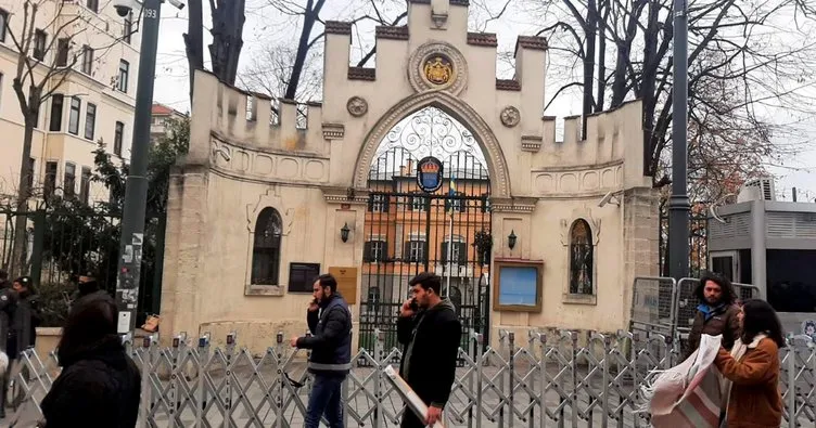 İsveç konsolosluğu önünde silahlı eylem