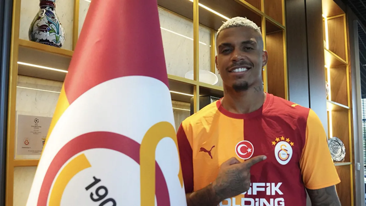 Galatasaraylı futbolcu Mario Lemina