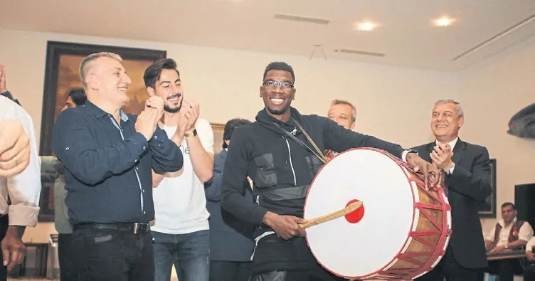 Vur patlasın çal oynasın