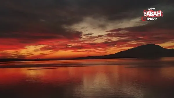 Gökyüzü kızıla boyandı, mest eden manzara ortaya çıktı | Video