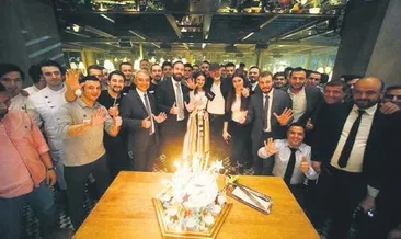 Altıncı yıla altı katlı pasta