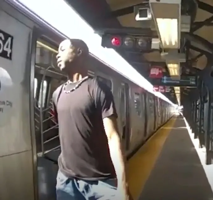 Irkçı ABD polisinden yeni skandal: Masum sivili başından vurdular!