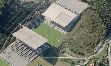 Dünyanın en garip stadyumları.. Tartan Cierny Balog ve Estadio Hernando Siles...