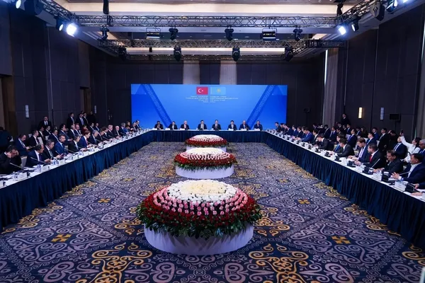 cevdet-yilmazdan-turkiye-kazakistan-ekonomik-isbirligi-mesaji-1776252682933.jpg