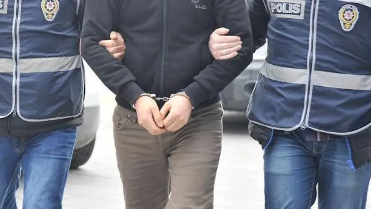 FETÖ’nün ‘mahrem izdivaç’ ağı deşifre oldu: 60 gözaltı haber görseli