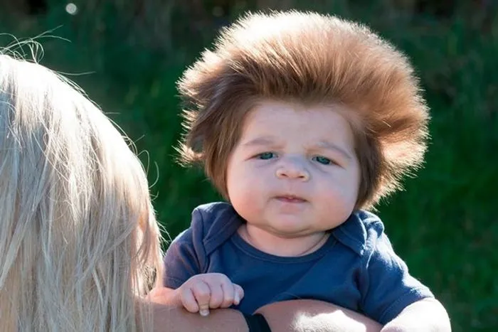 Dünyanın en gür saçlı bebeği