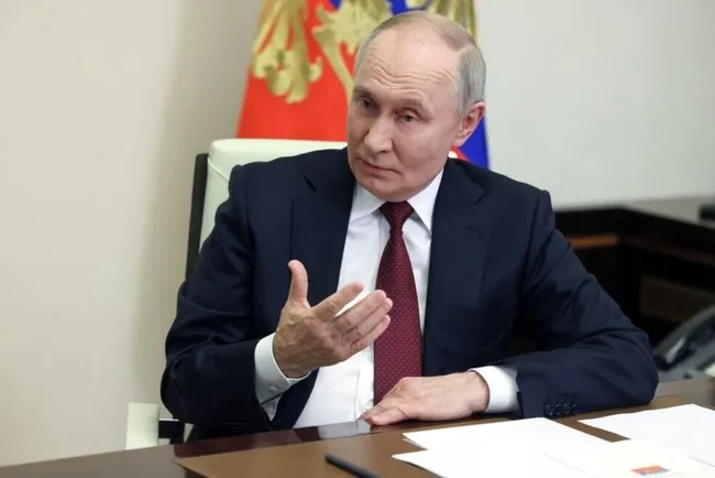 ukrayna-zelenskiy-turkiyede-putin-ile-gorusmeye-hazir-1776617225557.jpg Ukrayna: Zelenskiy, Türkiye’de Putin ile görüşmeye hazır
