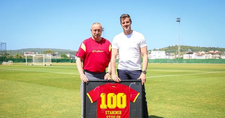 Göztepe’den Stoilov’a 100.maç forması!